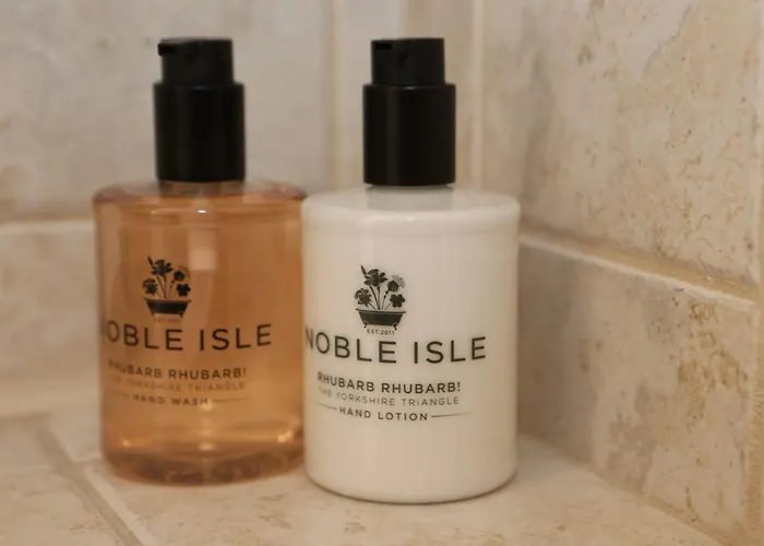 ベッド・アンド・ブレックファスト The Waves 4*