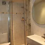 Bed & Breakfast The Waves 4*