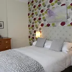 The Waves Bed & Breakfast Scarborough