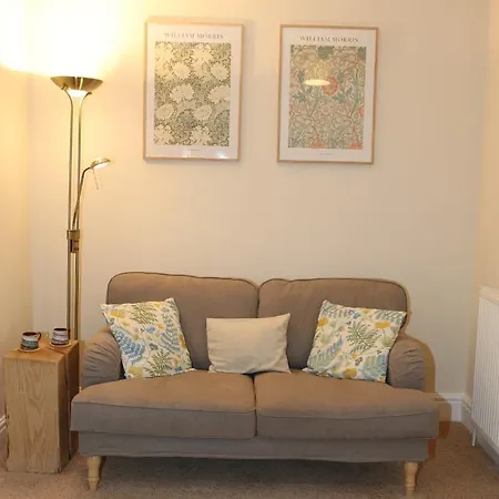 The Waves: Yorkshire Coast 4* Scarborough