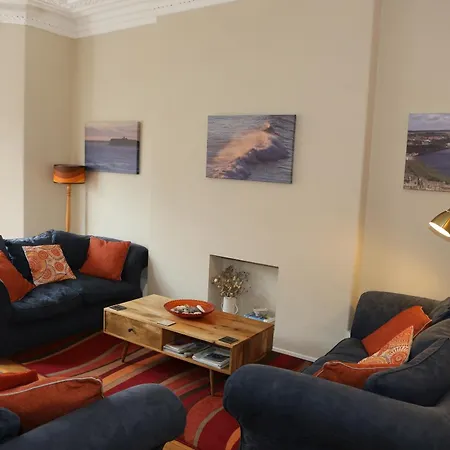 Oda ve Kahvaltı The Waves