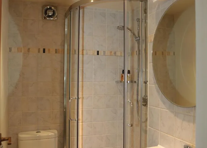 The Waves: Yorkshire Coast 4*