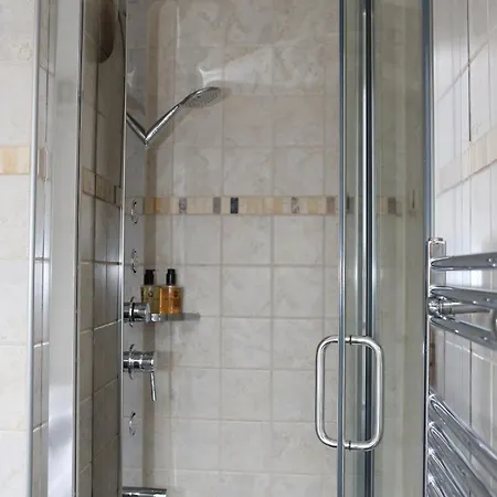 The Waves Bed & Breakfast